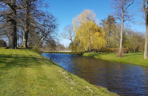 Satow Apartment | Historic Apartment in Gerdshagen with Garden