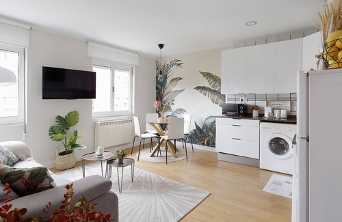 Aviles Apartment | Historic area with garage included