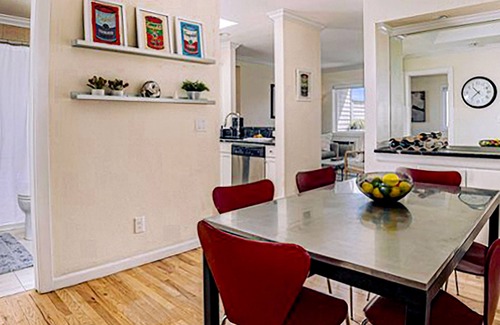 Central Boulder Condo | Historic Boulder 2 Bdrm, 2 Bath, Rooftop Deck, Mtn View, 1 Blk to Pearl St Mall