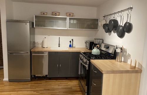 Boerum Hill Apartment | Historic Brownstone Brooklyn 1 BR Apt with garden for 1 month+ rentals