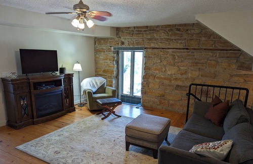 Jordan Apartment | Historic Building Apartment