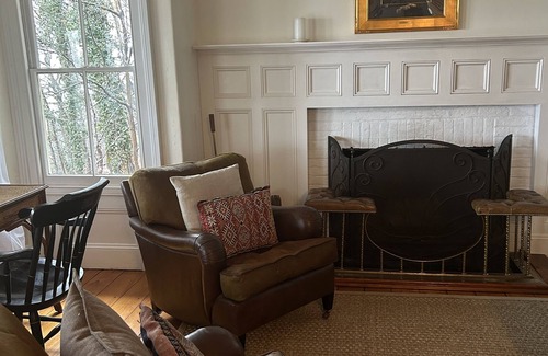 Grand View-on-Hudson House | Historic cottage with majestic river views