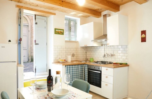 Lapedona House | [Historic Center] A/C e WiFi in the Heart of Le Marche region