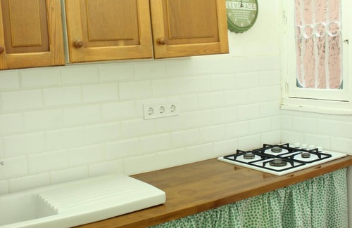 Lagunillas Condo | HISTORIC CENTER, UP TO 7 PEOPLE, VERY SPACIOUS, WIFI, AIR CONDITIONING, BEACH AT 15 MIN.