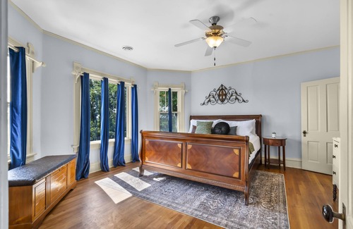 Cedar Rapids - Iowa City House | Historic Charm at Richmond Hillnn