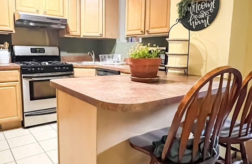 Gettysburg House | Historic Charm on York St near sq- 2 min walk to boutiques museums & battlefield
