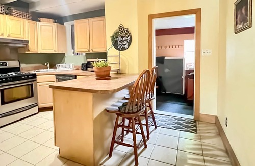Gettysburg House | Historic Charm on York St near sq- 2 min walk to boutiques museums & battlefield