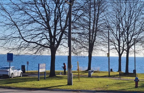 Burlington Cottage | Historic & Charming Lakefront Gem in Burlington