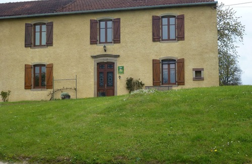 Serocourt Cottage | Historic Château with Modern Comforts, Electric Vehicle Charging, Near Vittel’s Thermal Baths
