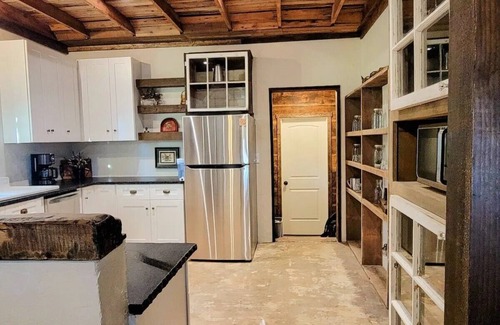 Nashville House | Historic Cottage-near Crater of Diamonds & Historic Washington State Park