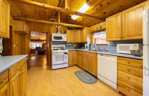 Pinetop Cabin | Historic, Cozy Cabin with pond and 3.4 acres in the heart of Pinetop!