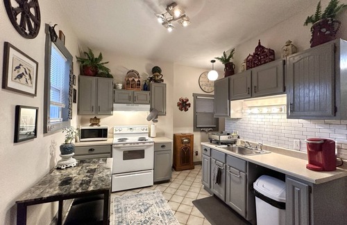 Columbus House | Historic, creative, close to downtown!