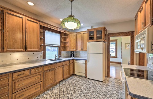 Cumberland House | Historic Cumberland Home on Beaver Dam Lake!