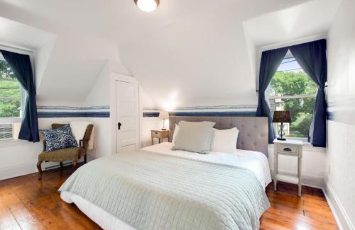 Summit - University Bed & Breakfast | Historic District BnB