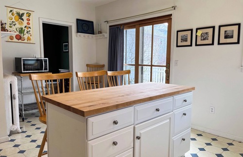 Oswego House | Historic Downtown 6BR Home + Walk to River, Lake & Dining
