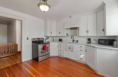 Ogden House | Historic Downtown Haven! Brand new remodel
