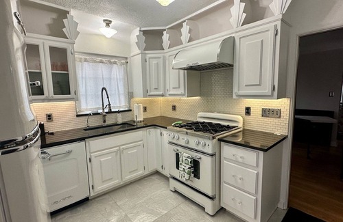 Casper House | Historic Downtown Haven