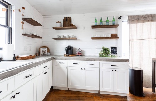 Sevierville House | HISTORIC DOWNTOWN LOFT