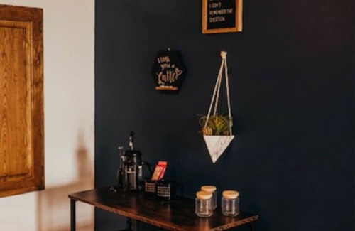 Waxahachie Apartment | Historic Downtown Loft