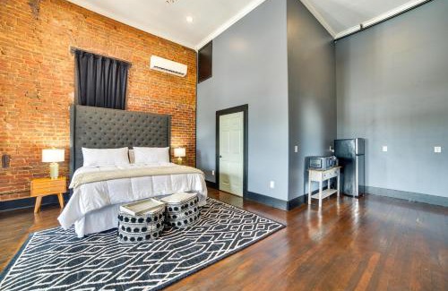 Marshall Apartment | Historic Downtown Location Marshall Studio Escape