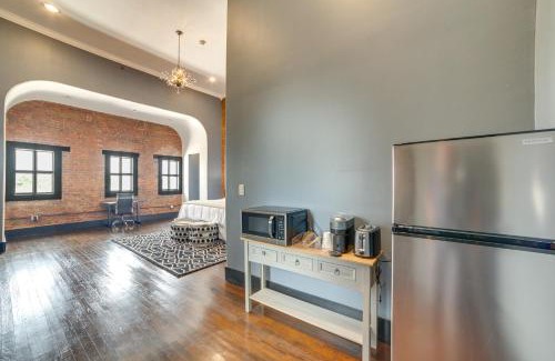 Marshall Apartment | Historic Downtown Location Marshall Studio Escape