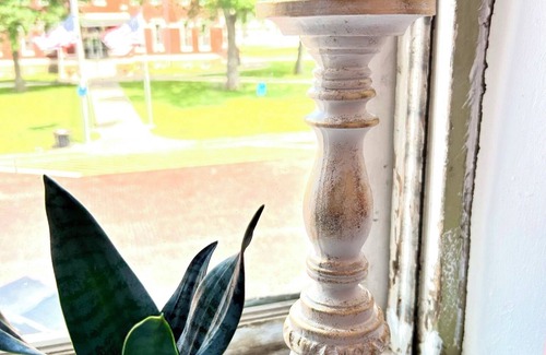 Yates Center Apartment | Historic Downtown Apartment: The Suite Retreat