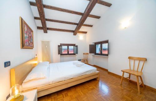Udine Apartment | Historic Elegance - Apt in the Heart of Udine