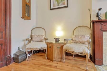 Olde Towne East House | Historic Elegance Retreat - Columbus Downtown
