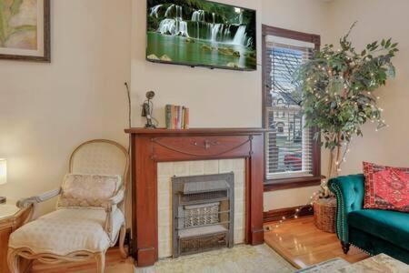 Olde Towne East House | Historic Elegance Retreat - Columbus Downtown