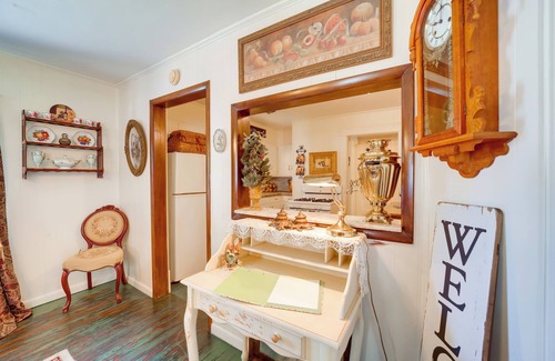Fort Smith Cottage | Historic Fort Smith Cottage < 1 Mi to Downtown!