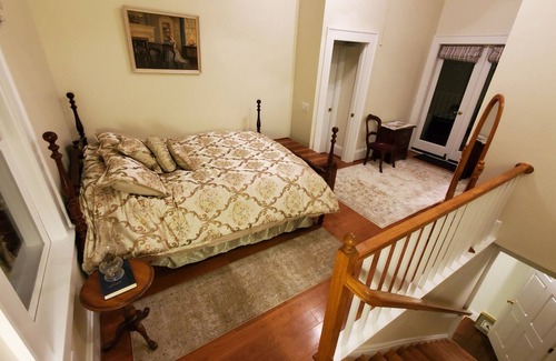 Keene House | Historic Grand Southern Estate w/pool and 12 acres, just outside Lexington, KY!