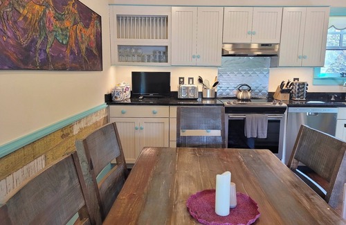 Winthrop Apartment | Historic Guy Waring House in Downtown Winthrop, Sleeps 5!