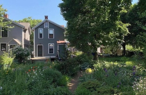 New Haven House | Historic Harborside Home