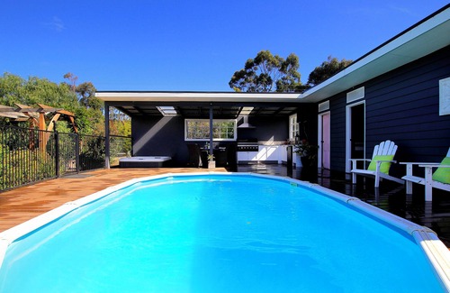 Woodford House | Historic home, close to amenities, family/group friendly, pool, spa, fire pit!