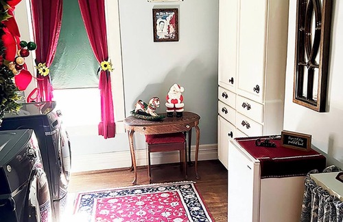 Council Bluffs House | Historic Home - Fireplace - Near Omaha Zoo - BBQ Grill