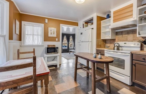 Glenwood Springs House | Historic Home! Walk anywhere DT!