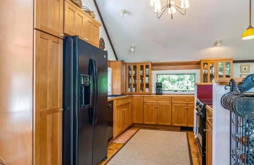 Westhampton House | Historic Home with Pool in Westhampton