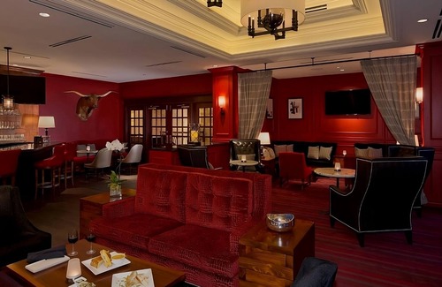 Downtown Austin Hotel | Historic Hotel with Stunning Views of Capitol! Swimming Pool, Pets Allowed!