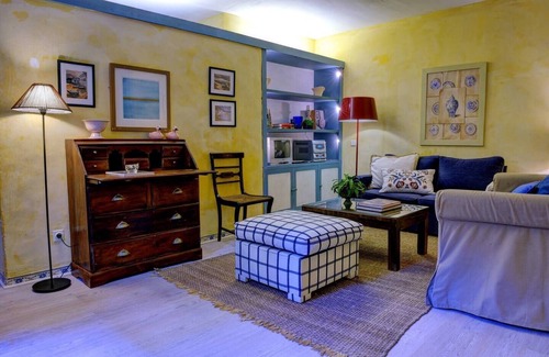 Aldoar Foz do Douro e Nevogilde Apartment | Historic house opposite the mouth of the River Douro.