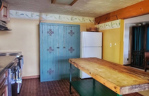 Kendall Cottage | Historic Ice House Cottage