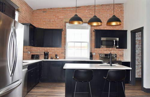 Tipp City Apartment | Historic Loft Apartment 1-Bed, 1 and 1/2 bath with WiFi, AC in lovely Tipp City
