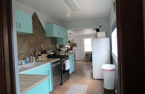 Cody Cabin | Historic log cabin in walking distance of downtown