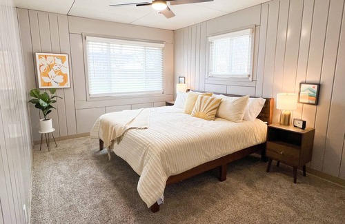 Dallas Center House | Historic Lustron home near the RRVT, 72 m paved bike trail