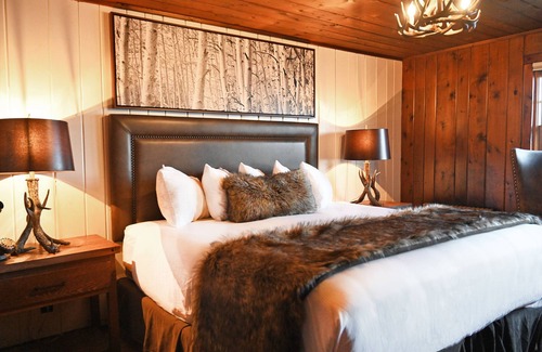 Lutsen Hotel | Historic Lutsen Lodge