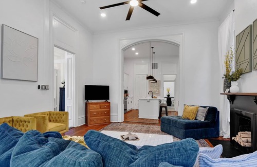 Denison House | Historic Manor Near Downtown