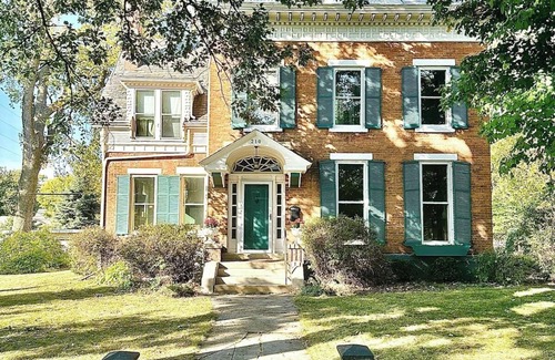 Bloomington House | Historic Manor Overlooking Park