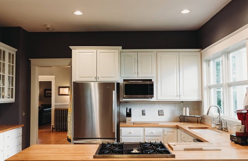 Stillwater House | HISTORIC MANSION, DOWNTOWN, WALKABLE, COLONIAL REVIVAL