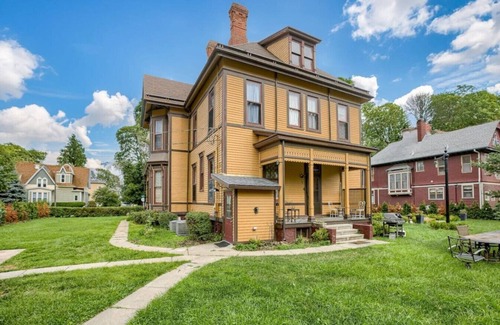 Council Bluffs House | Historic Mansion with lots of charm!