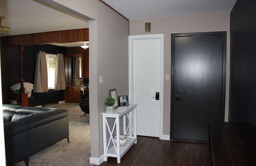 Miles City Apartment | Historic Montana Theater-Movie Themed Apartment
