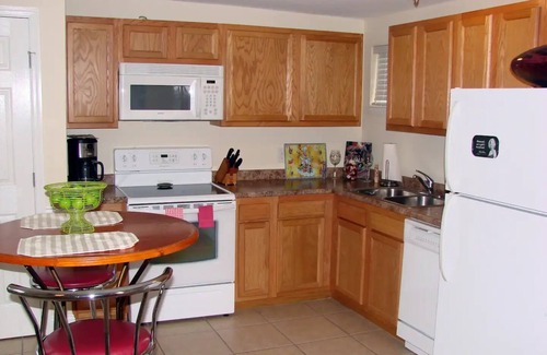 New Bern Apartment | Historic New Bern Charm with Unique Themed Rooms